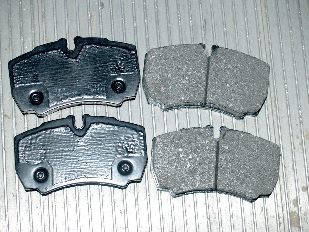 Комплект тормозных колодок зад., дисковый тормоз, IVECO DAILY III