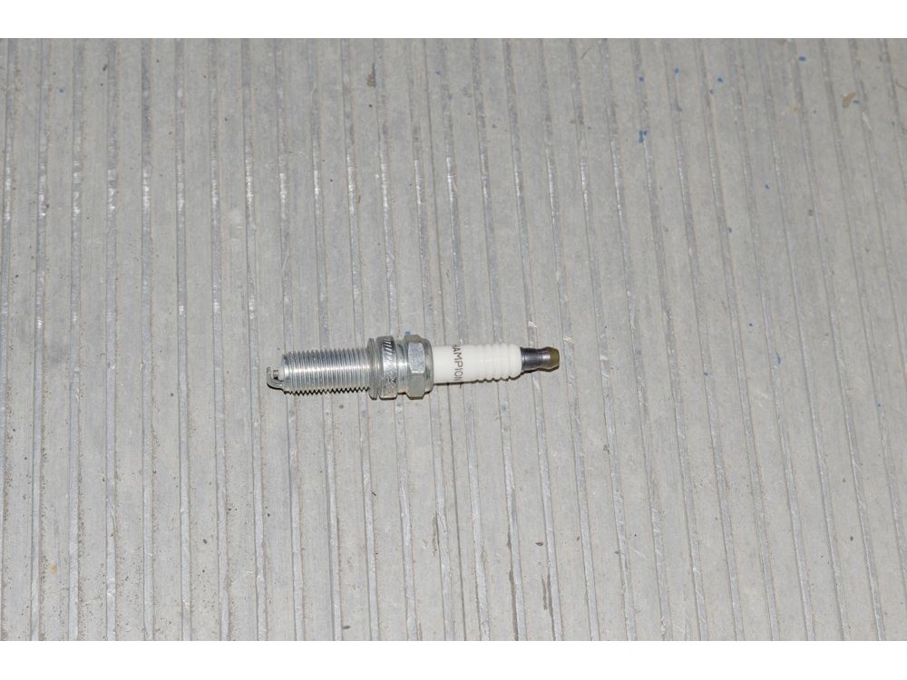 Свеча зажигания (без упаковки)