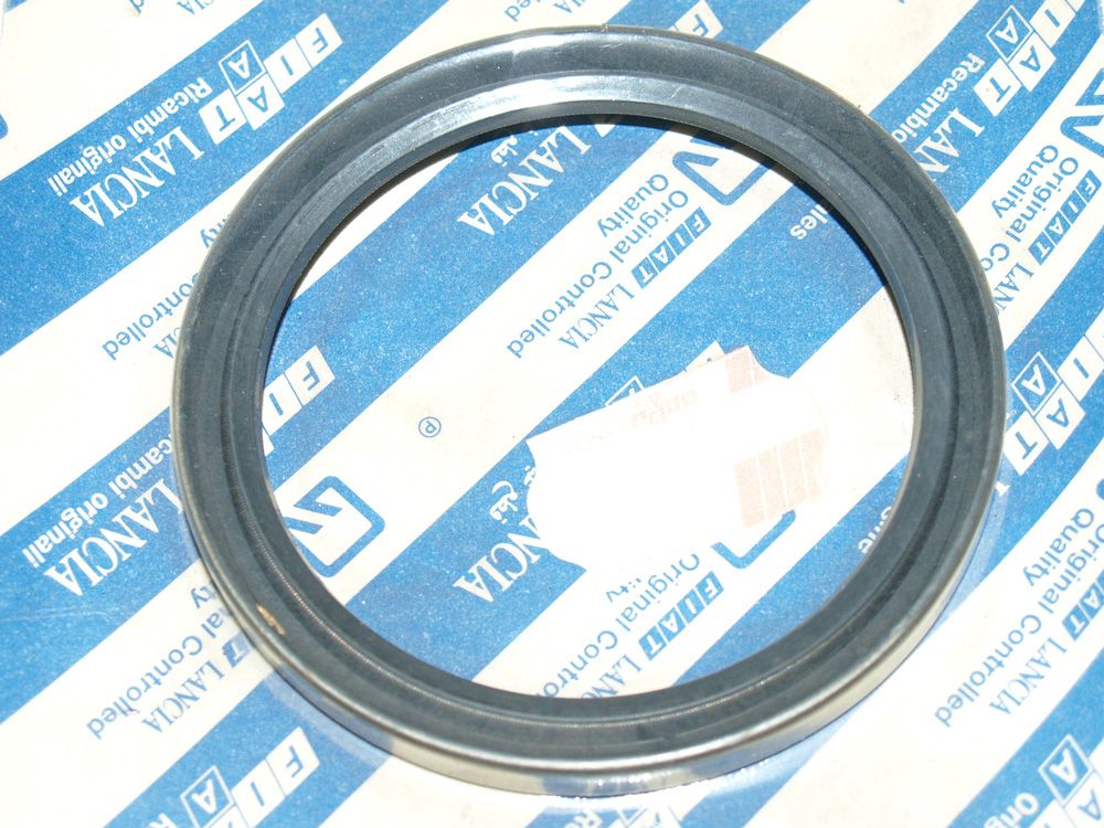 Уплотняющее кольцо, коленчатый вал