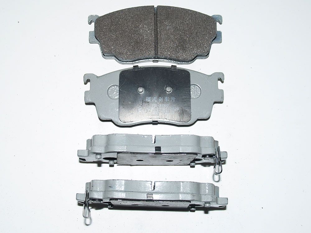 Тормозные колодки пер. MAZDA 626 2.0, 323 1.4-2.0