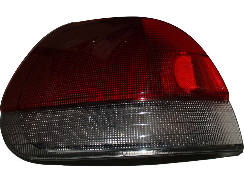 Задній лівий ліхтар SUBARU Legacy B11 (93-98) (невелика тріщина розсіювача поворота)