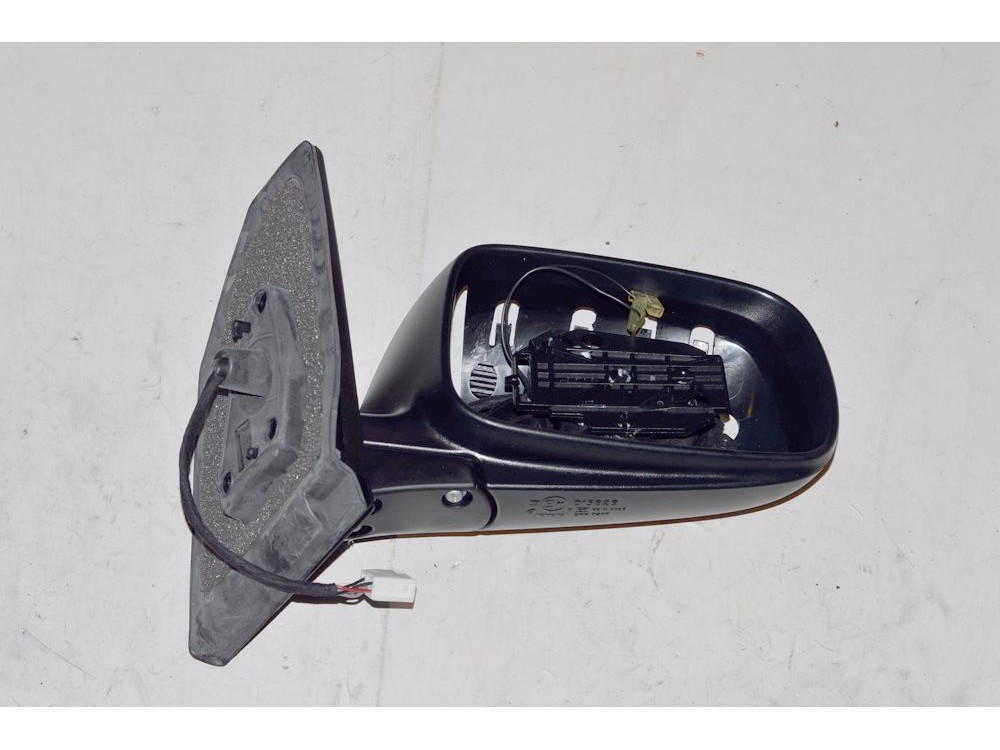 Зеркало наружнее правое TOYOTA Corolla 2001-2007