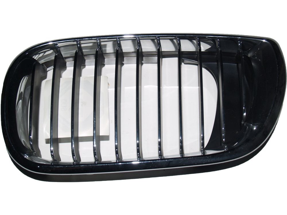 Решетка рад. спереди слева хром  BMW 3 (E46) 01-05